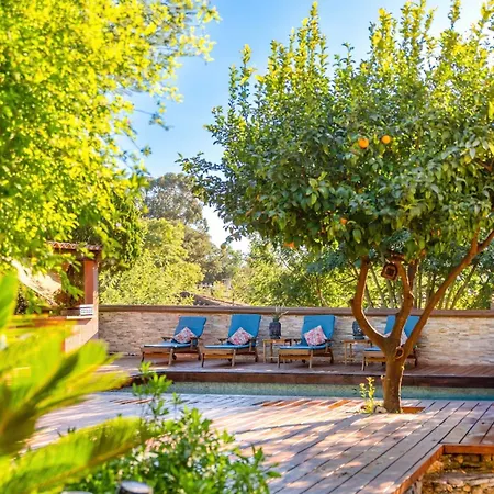 Maison Piscine Chauffee Privee A 200 Mn De La